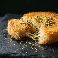 Kunafa Ice Cream Spray